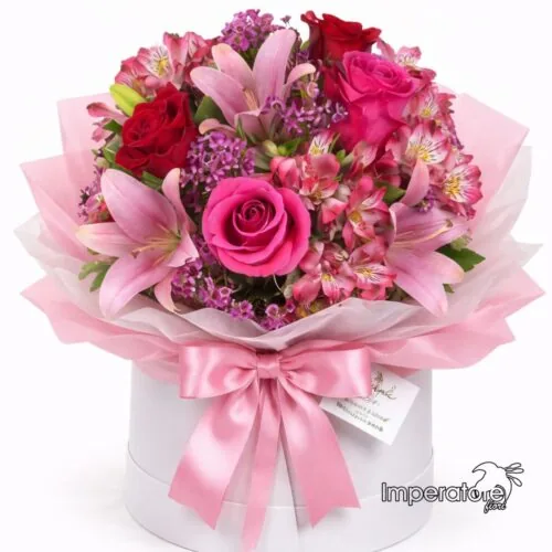 Box rosa con gigli e rose